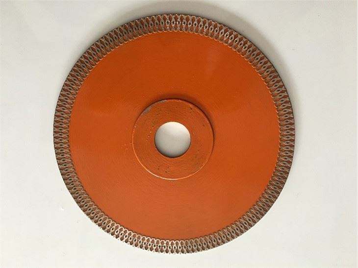Squama Type Sintered Blade