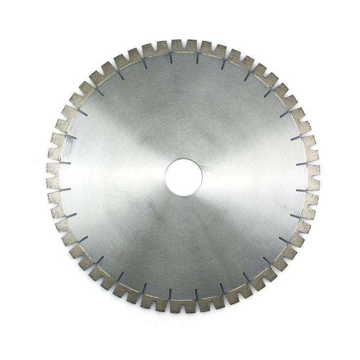 Diamond disc cutting saw blade